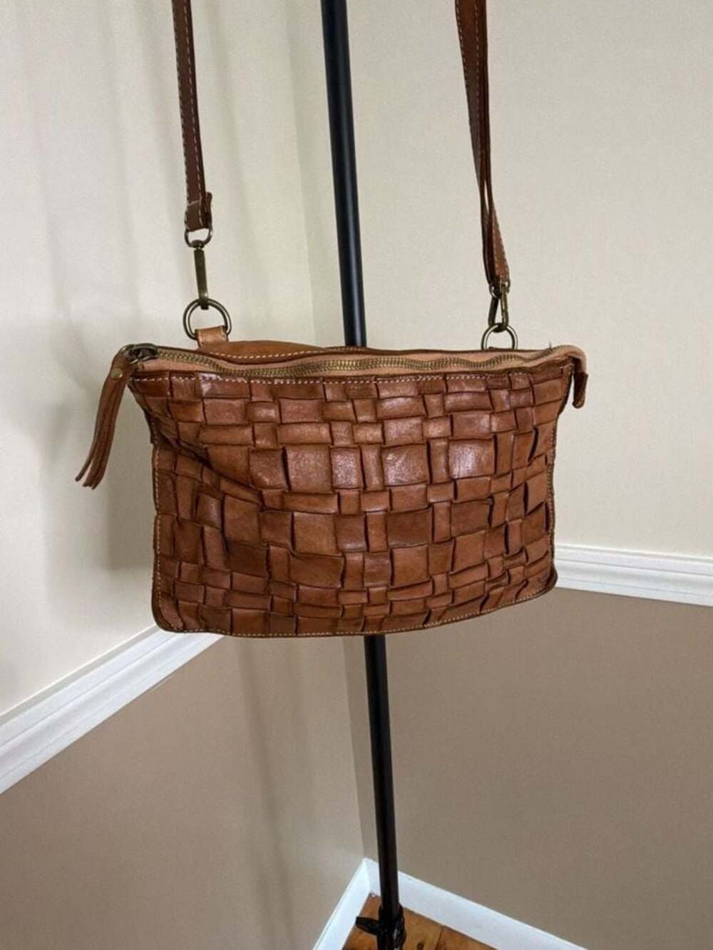 Costanza Rota Woven Tan Aged Italian Leather Crossbody Shoulder Bag